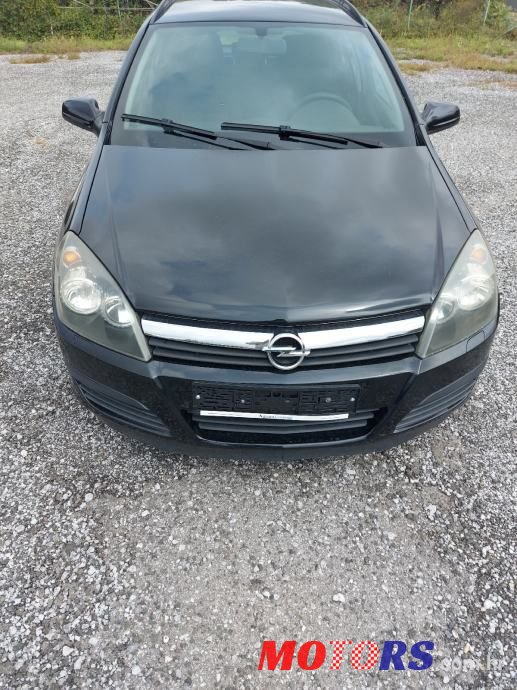 2006' Opel Astra Karavan photo #1