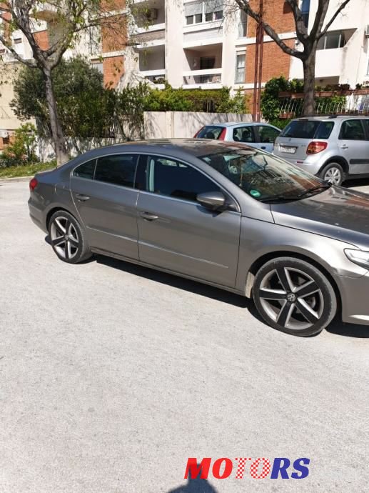 2010' Volkswagen Passat 2,0 Tdi photo #1