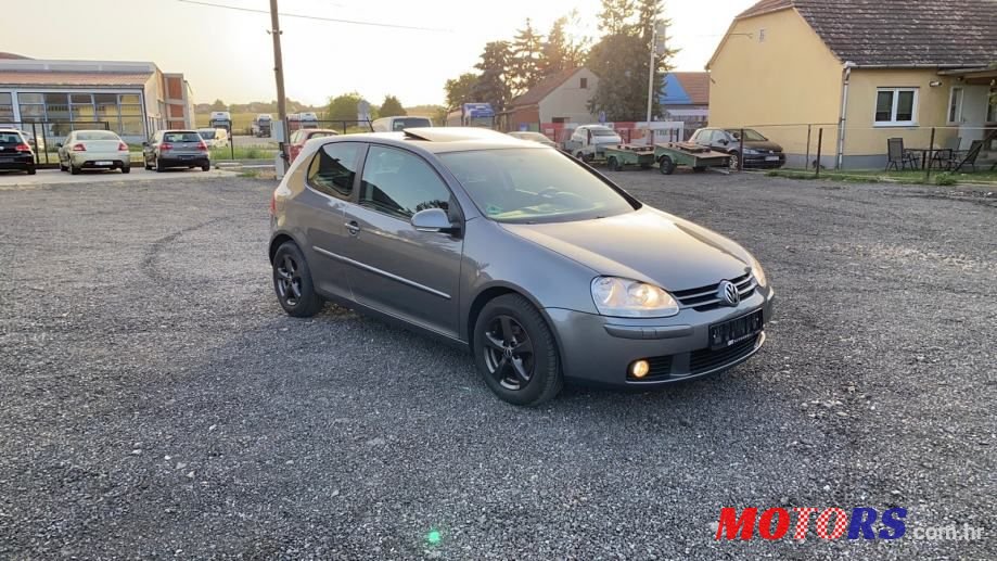 2007' Volkswagen Golf 5 photo #2