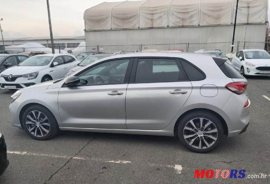2019' Hyundai i30 photo #4