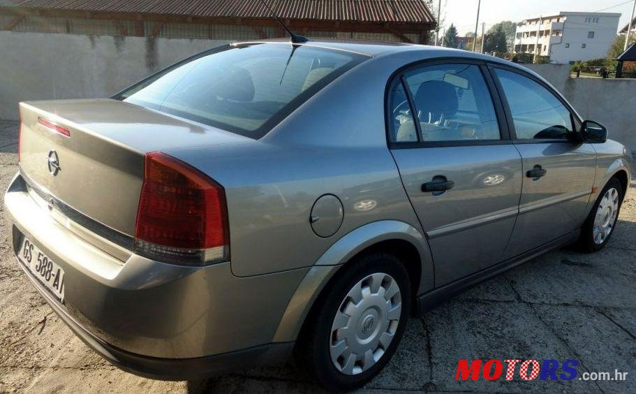 2002' Opel Vectra 1,6 I 16V photo #1