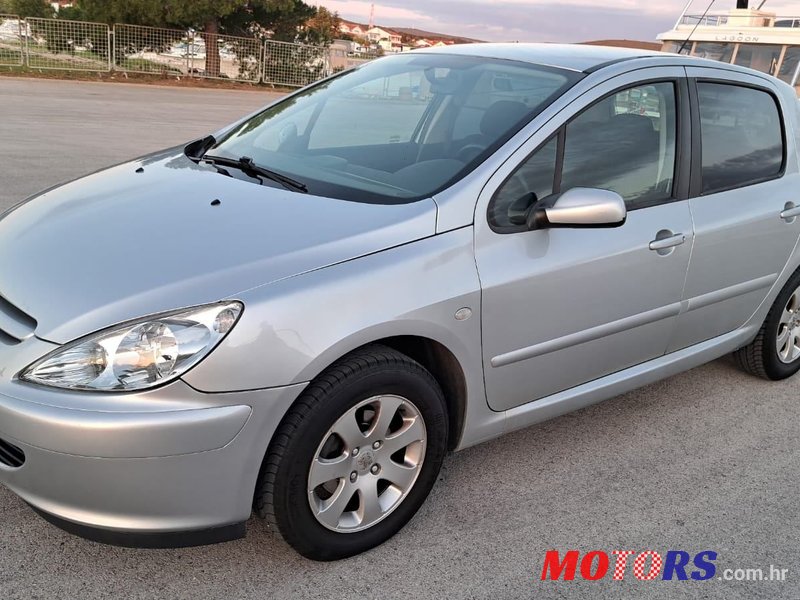 2004' Peugeot 307 1,4 Hdi photo #2