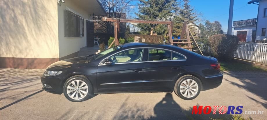 2012' Volkswagen Passat 2,0 Tdi Bmt photo #2