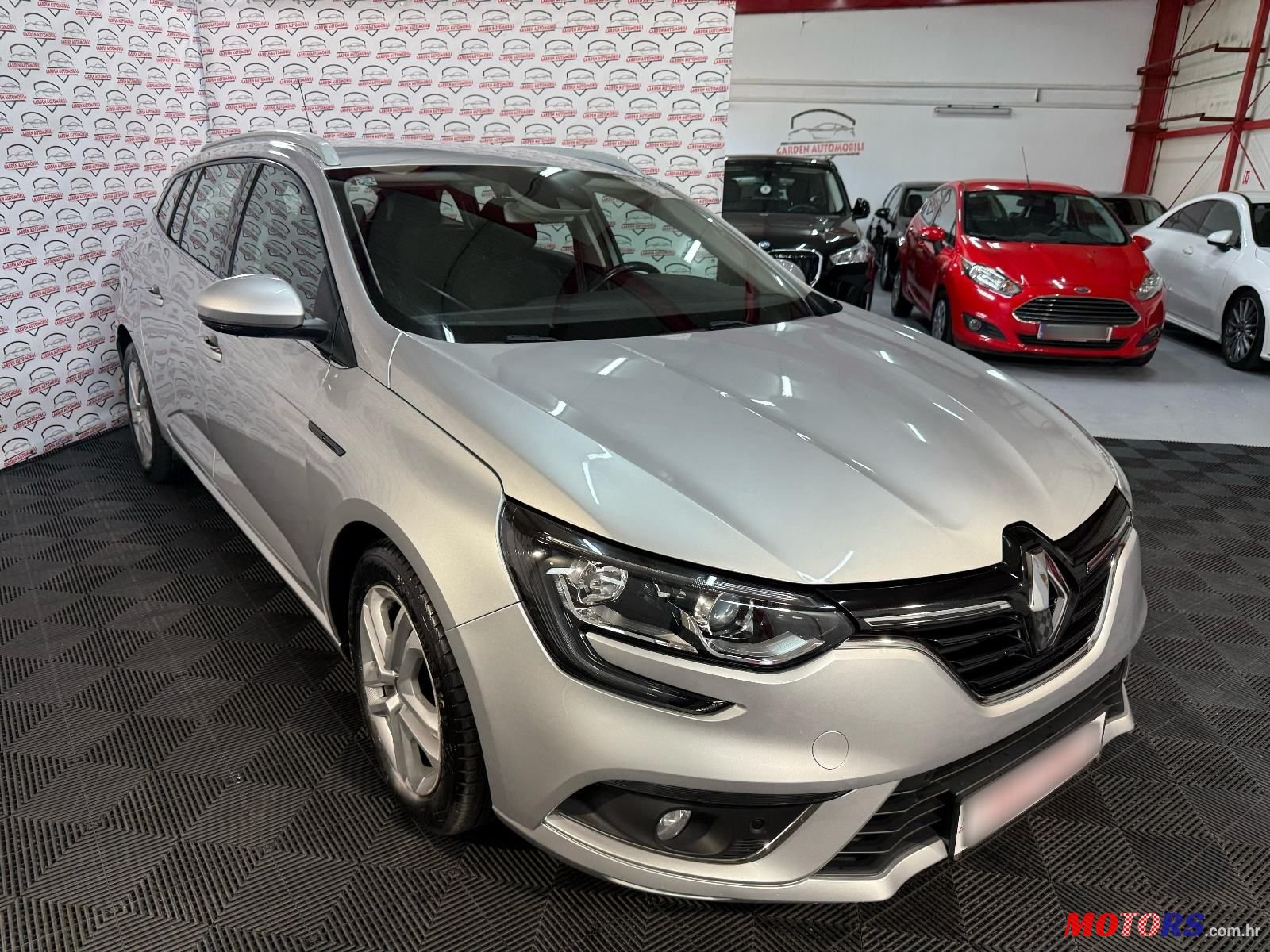 2017' Renault Megane Grandtour photo #3