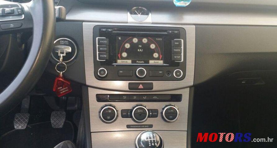 2012' Volkswagen Passat photo #1