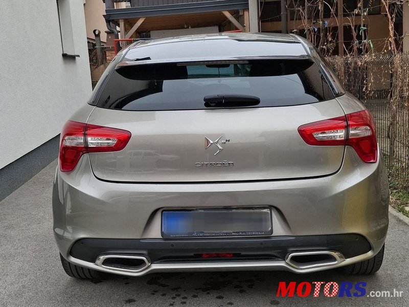 2013' Citroen DS5 Hybrid4 photo #4