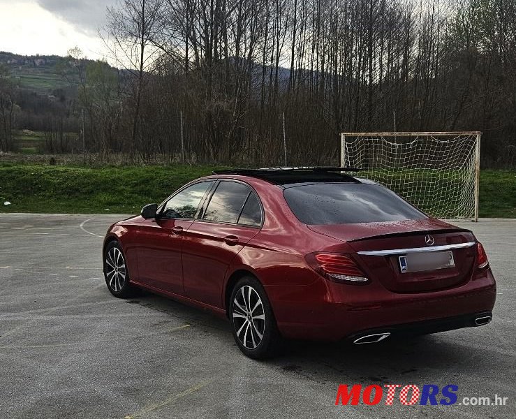 2017' Mercedes-Benz E-Klasa 220 photo #4