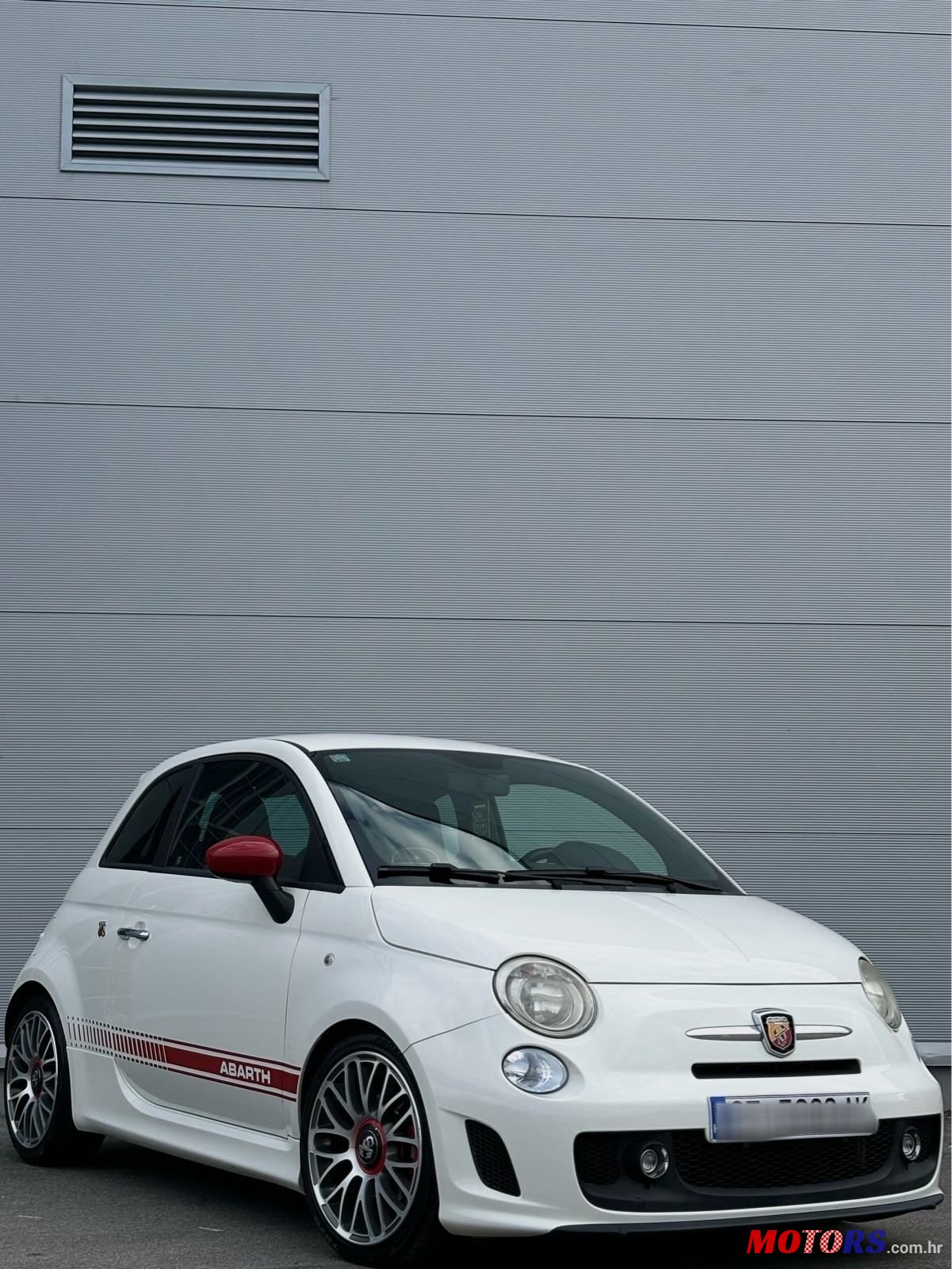 2009' Fiat 500 Abarth photo #2