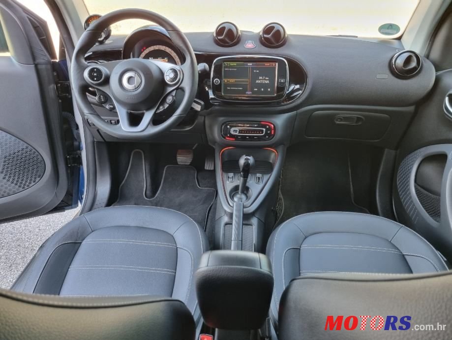 2021' Smart Eq Fortwo 82 Ks. photo #6