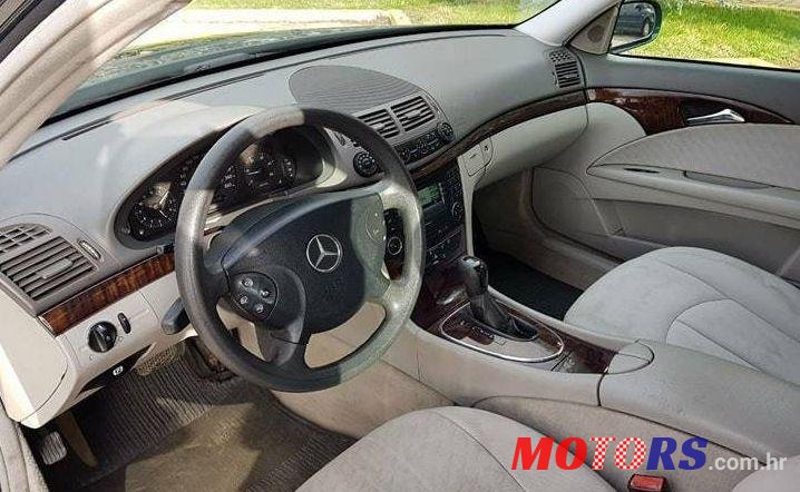 2005' Mercedes-Benz E-Klasa photo #1