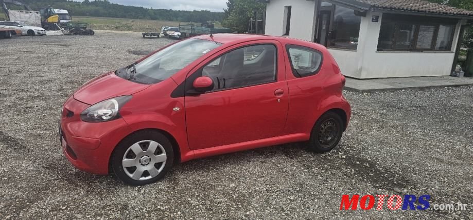 2008' Toyota Aygo Cool 1,0 Vvt-I photo #4