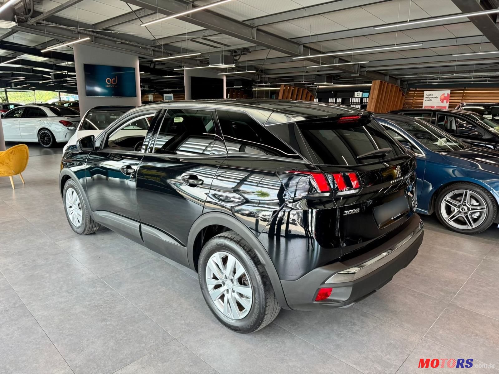 2020' Peugeot 3008 1,2 Puretech photo #5