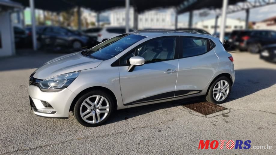 2019' Renault Clio photo #5