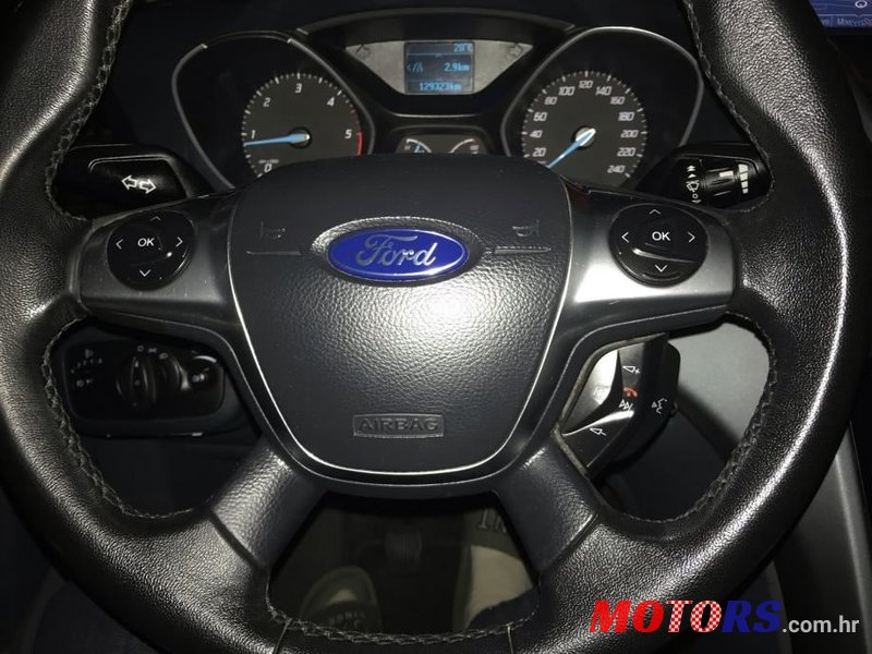 2012' Ford C-MAX Titanium photo #5