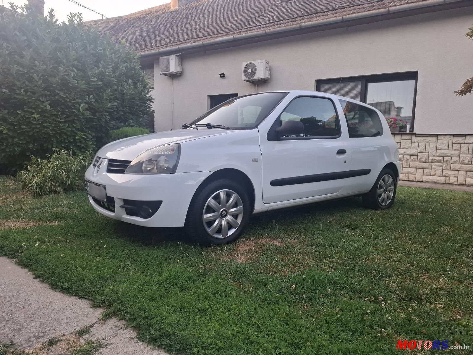 2008' Renault Clio 1,2 photo #5