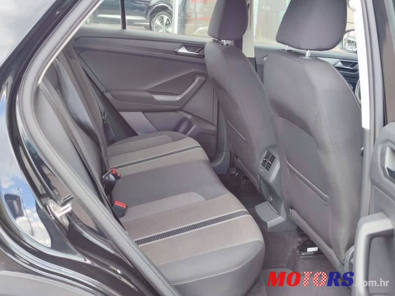 2020' Volkswagen T-Roc 1.6 Tdi Style photo #6