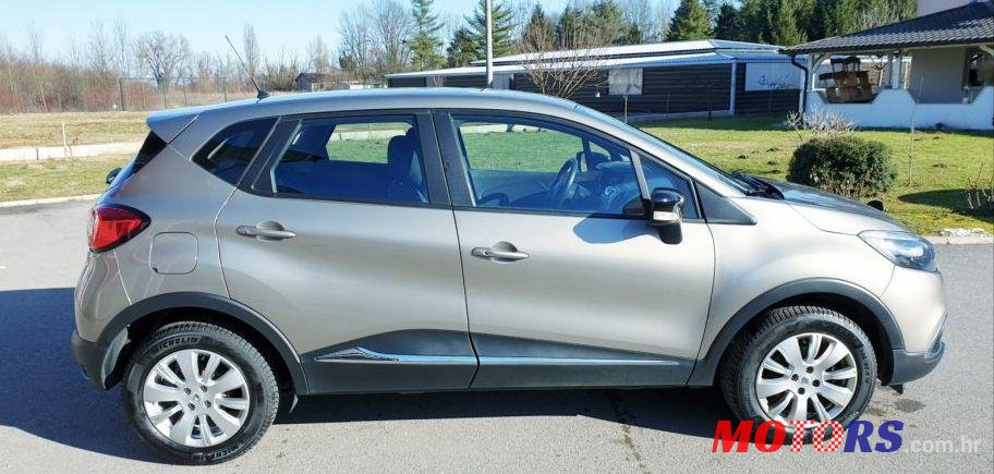 2016' Renault Captur Dci 90 photo #1