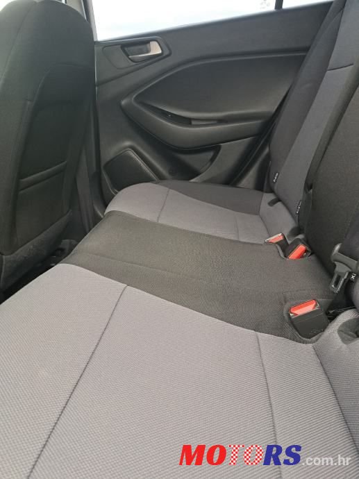 2017' Hyundai i20 1,1 Crdi photo #4