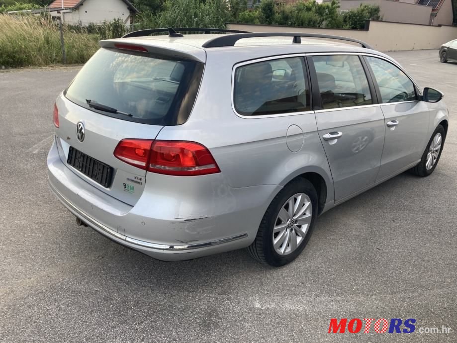 2012' Volkswagen Passat photo #3