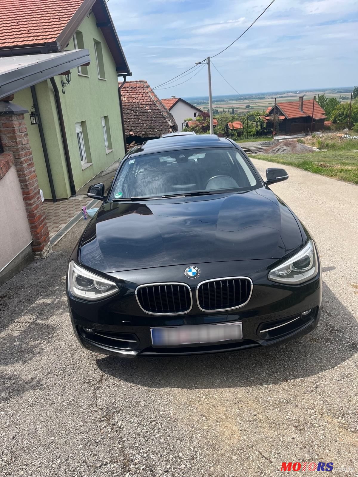 2013' BMW Serija 1 116D Sport photo #1
