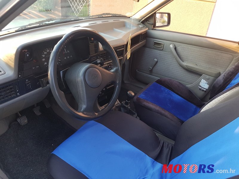 1991' Opel Kadett E photo #5