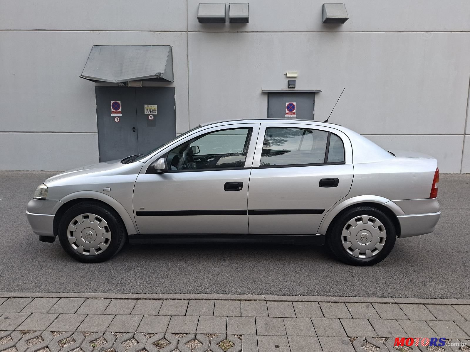 2008' Opel Astra 1,4 16V photo #3