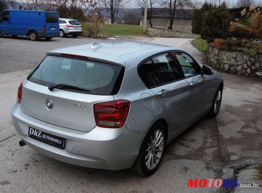 2012' BMW 1 Series 118D Sport photo #5