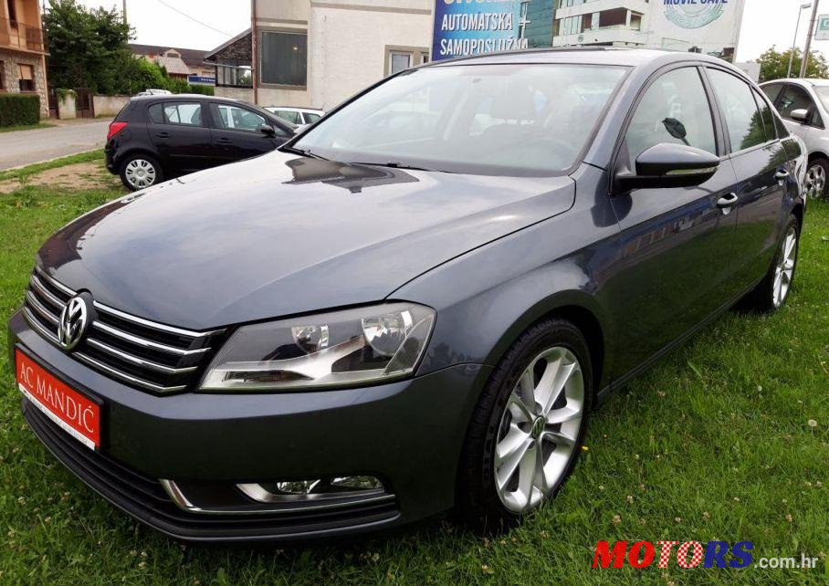 2011' Volkswagen Passat 1,6 Tdi photo #1