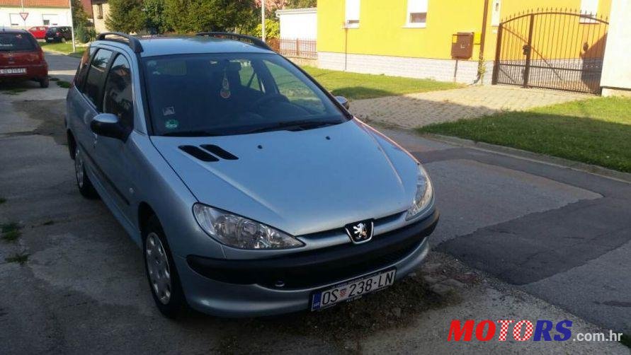 2004' Peugeot 206 Break photo #2