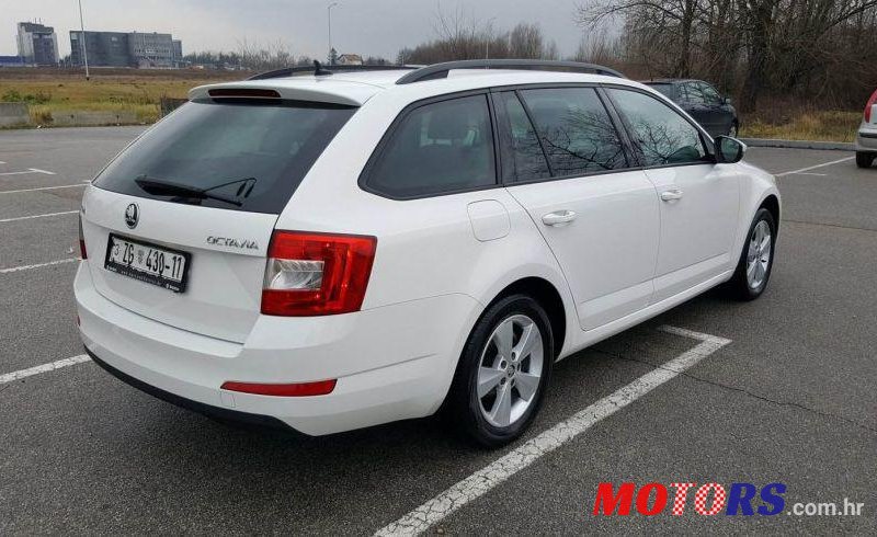 2015' Skoda Octavia Combi 1,6 Tdi photo #2