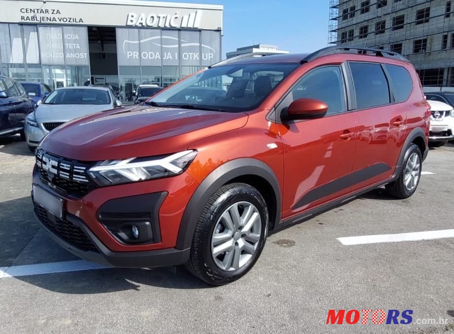 2023' Dacia Jogger photo #1
