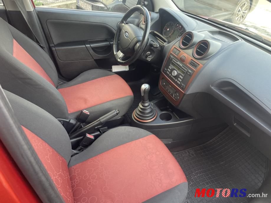 2010' Ford Fiesta 1,4 photo #4