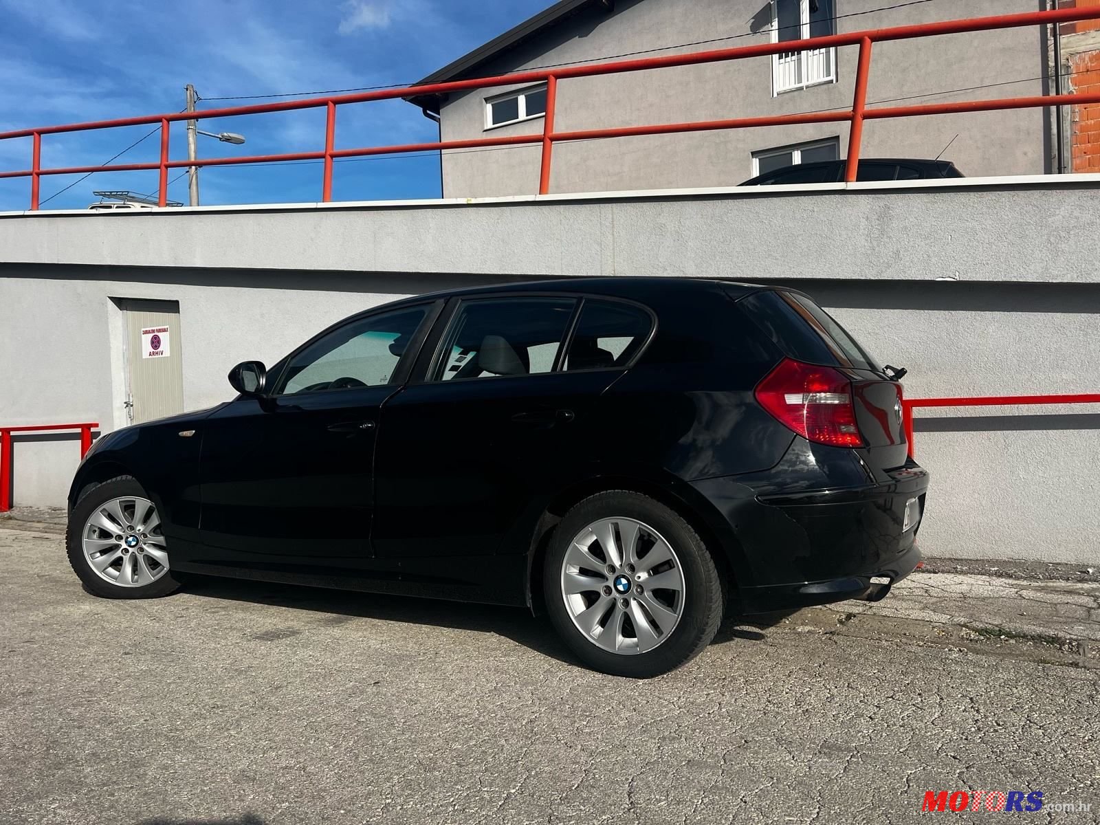 2009' BMW Serija 1 116D photo #5