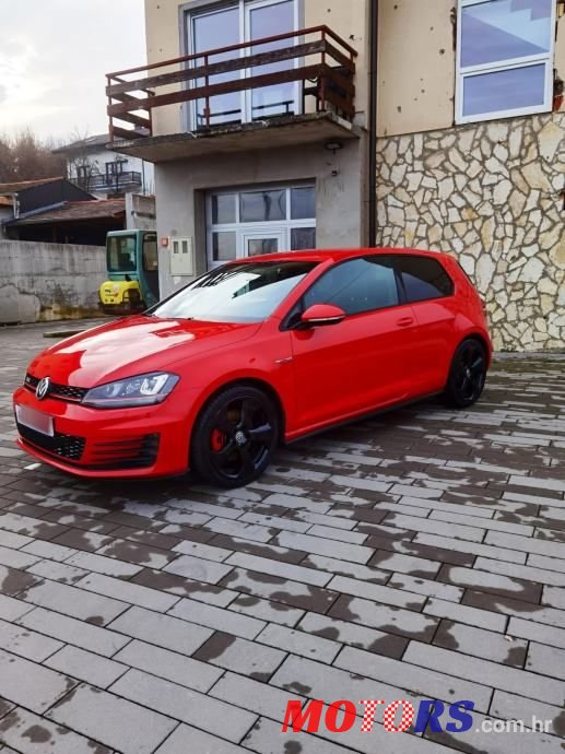 2015' Volkswagen Golf 7 Golf R photo #4