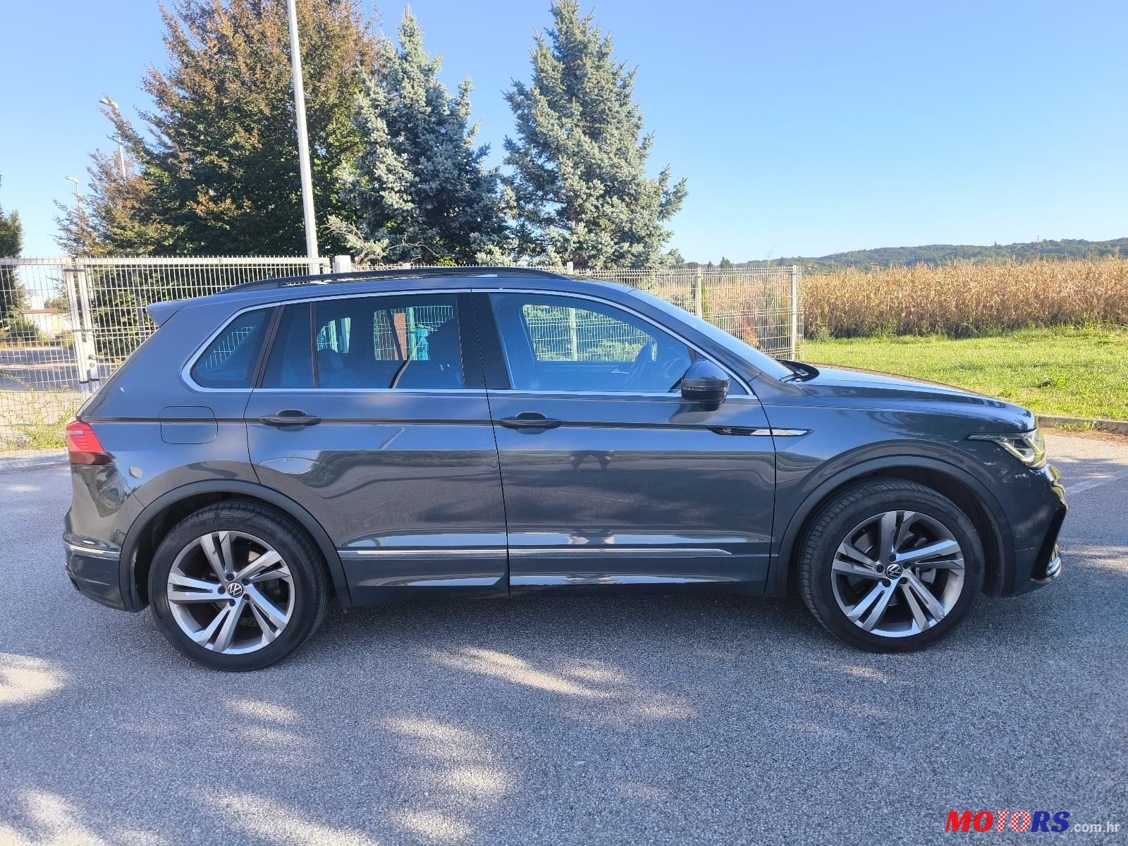 2022' Volkswagen Tiguan 2,0 photo #3
