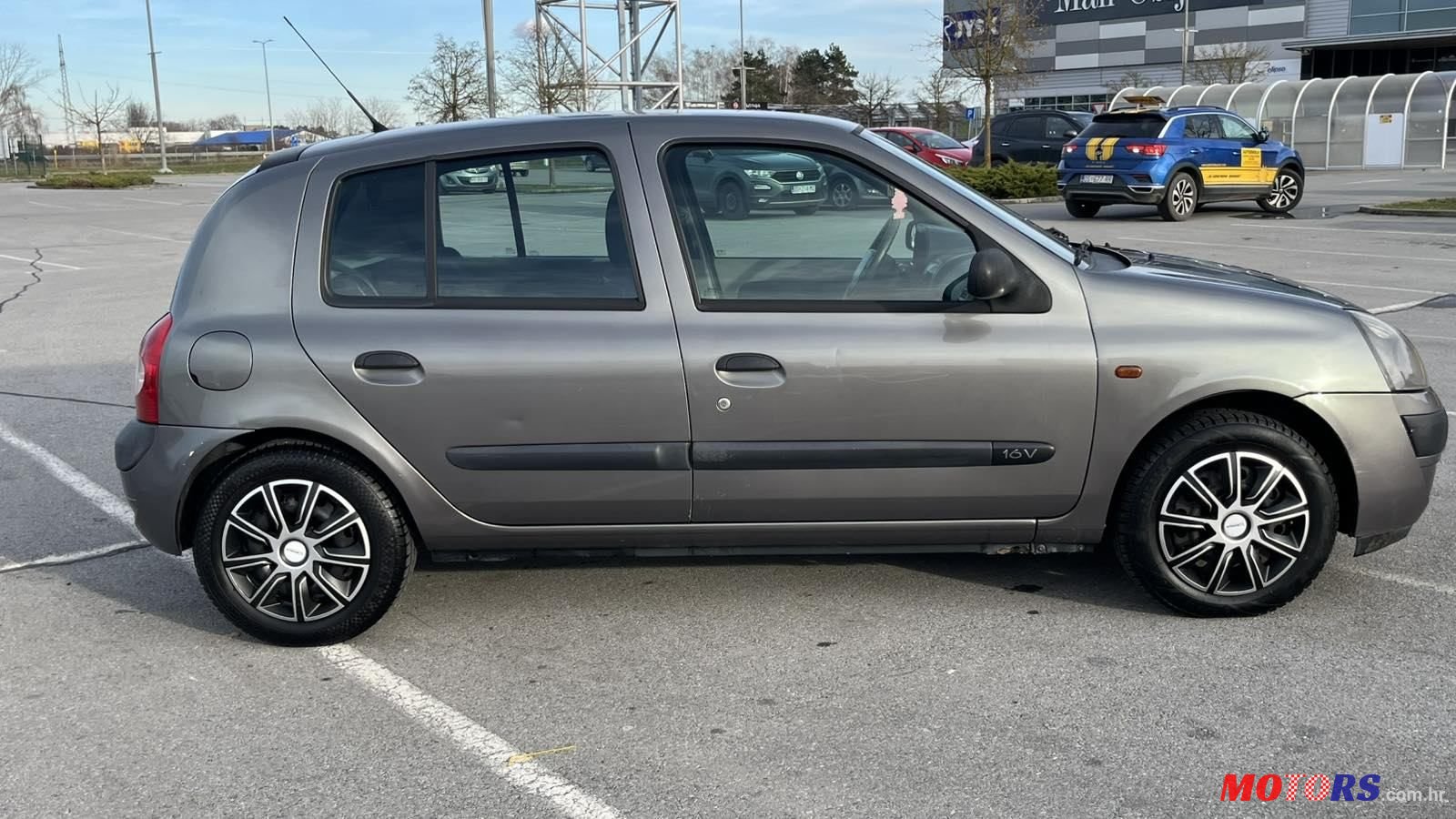 2002' Renault Clio 1,2 16V photo #6