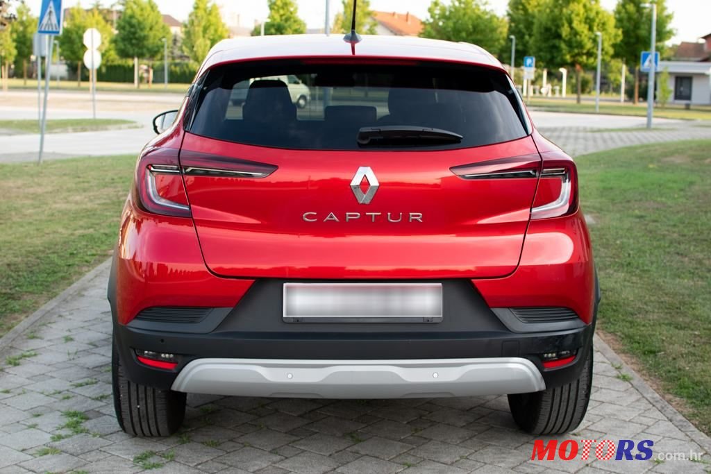2022' Renault Captur Tce photo #5
