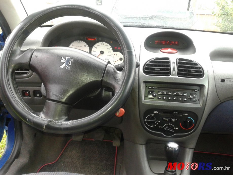 2004' Peugeot 206 photo #2