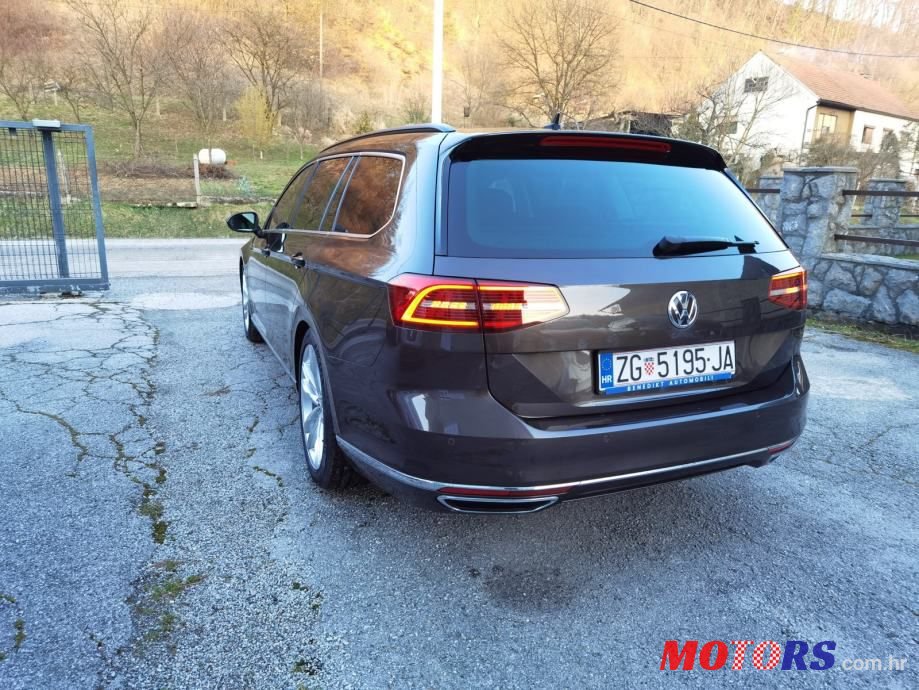 2016' Volkswagen Passat photo #5