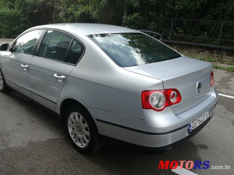 2008' Volkswagen Passat 2,0 Tdi photo #2