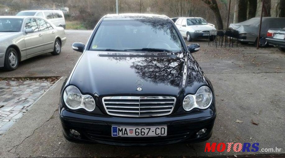 2004' Mercedes-Benz C-Class 200 photo #2