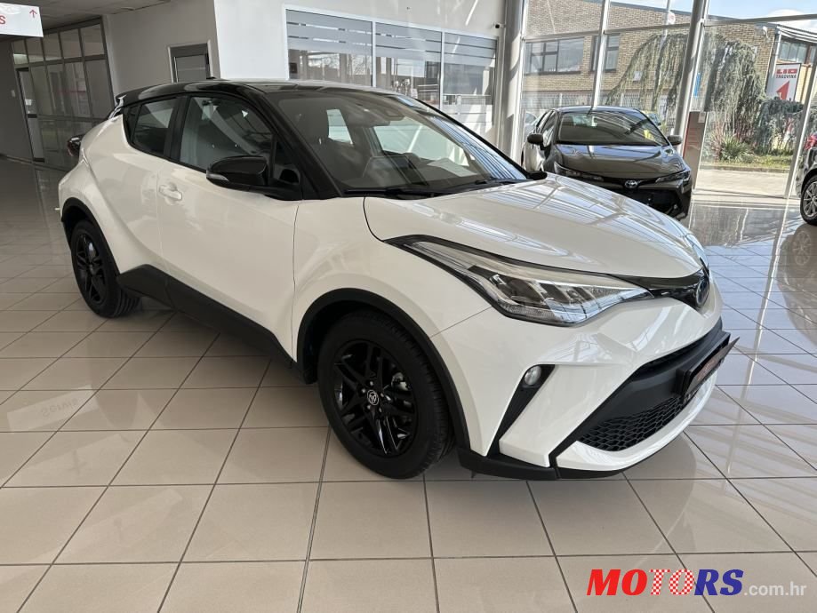 2023' Toyota C-HR 1,8 photo #3