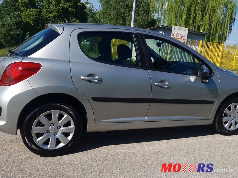 2007' Peugeot 207 1,4 16V photo #5