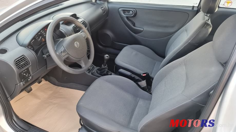 2004' Opel Corsa photo #6