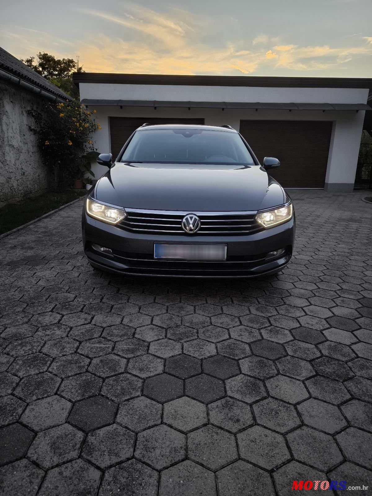 2017' Volkswagen Passat Variant photo #1