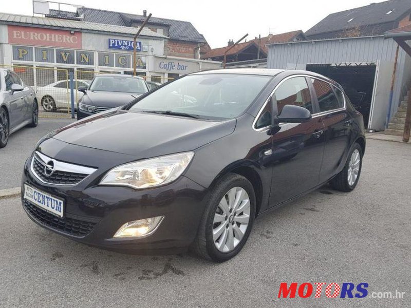 2010' Opel Astra 1,7 Cdti photo #1