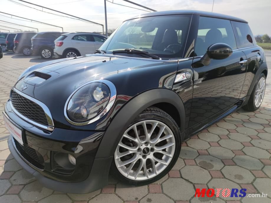 2015' MINI Cooper 2.0 S photo #1