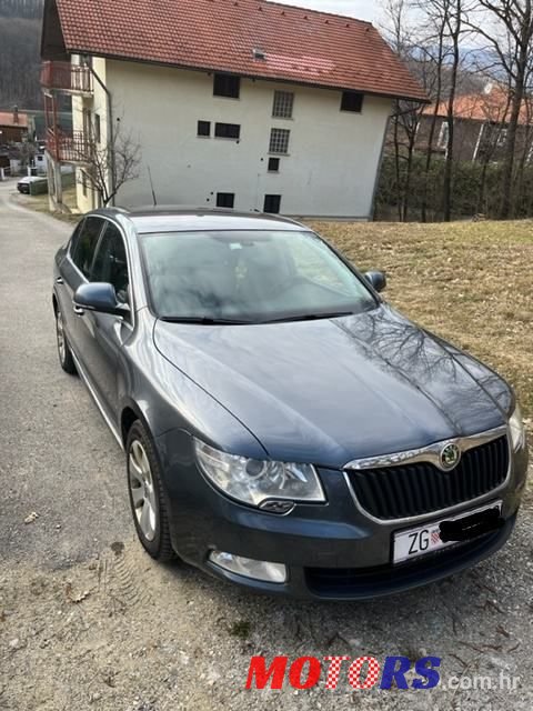 2009' Skoda Superb 2,0 Tdi photo #1