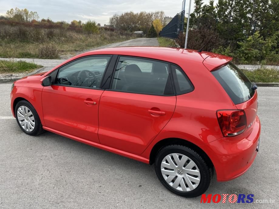 2010' Volkswagen Polo photo #3
