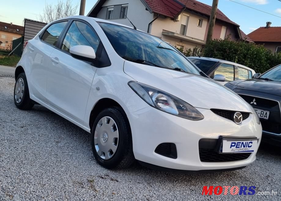 2009' Mazda 2 1,3 I Ce photo #2